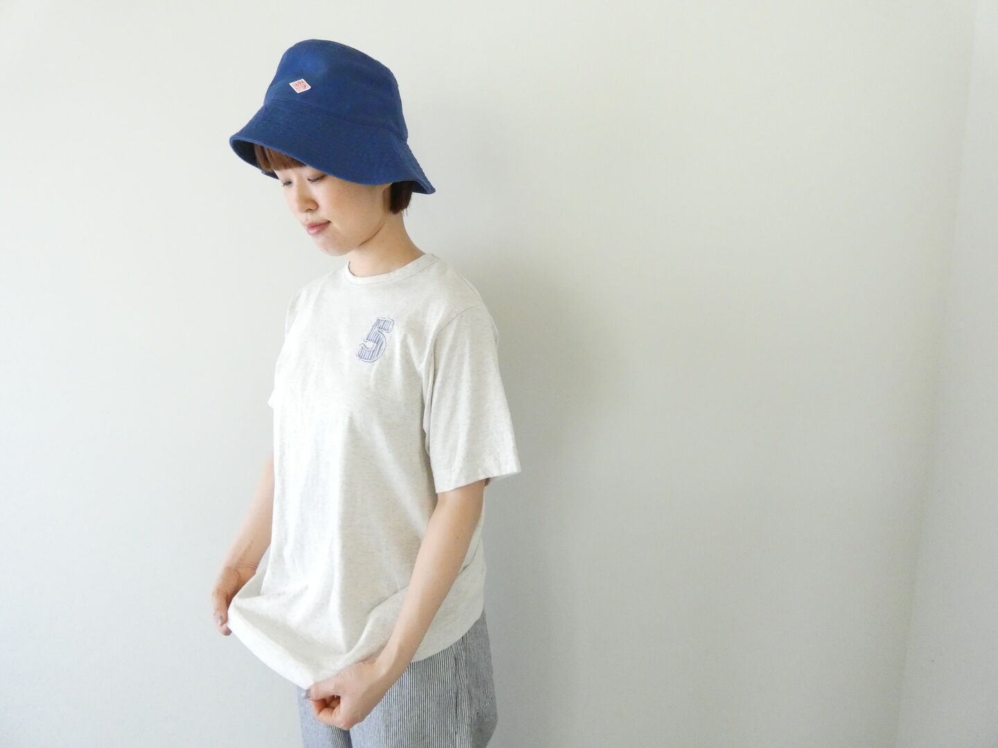 NATURAL LAUNDRY(ナチュラルランドリー) カード天竺5刺繍Tシャツの商品画像4