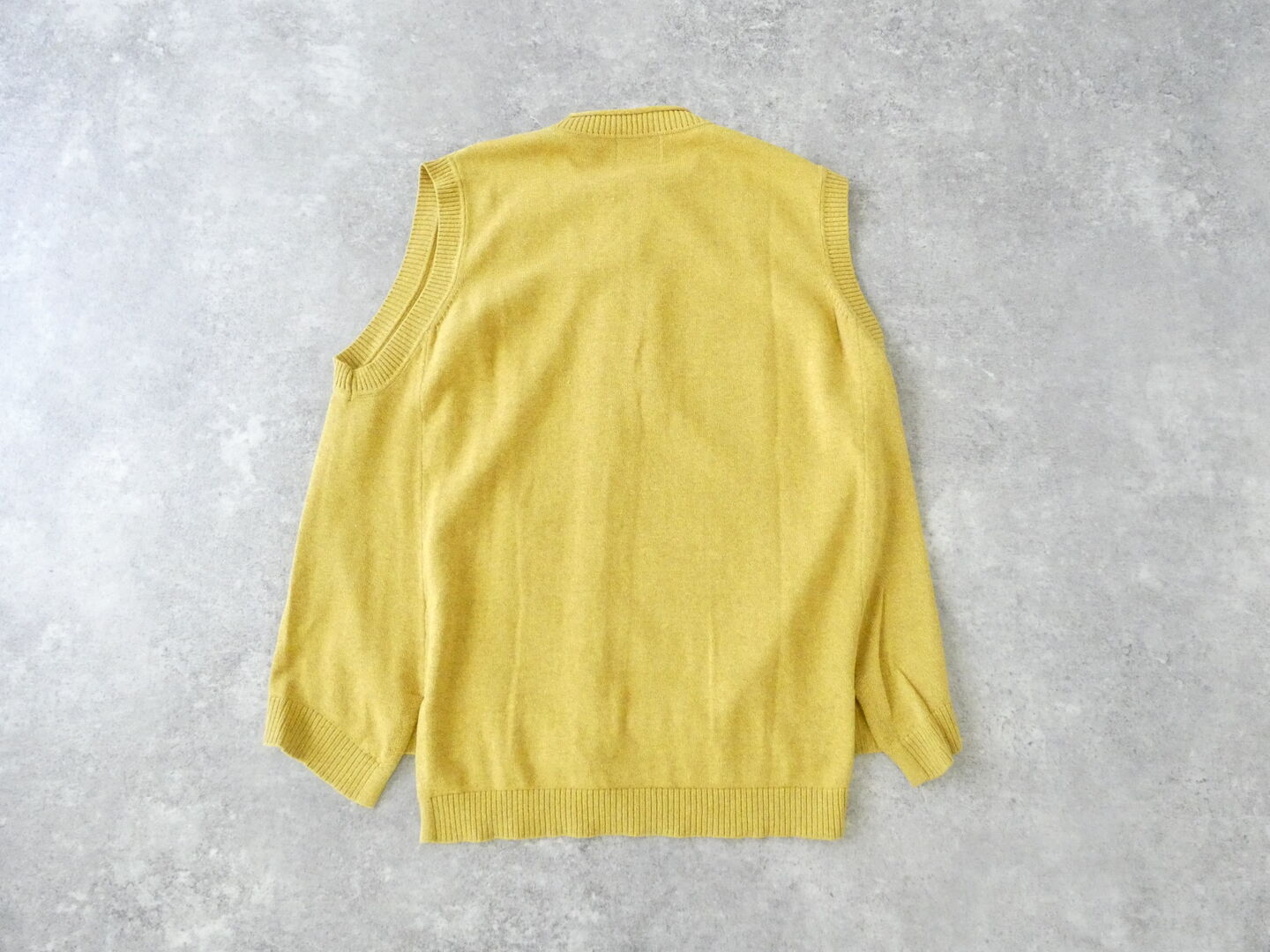 mao made(マオメイド) やわらかコットンほんのりフロントボタンバックスリットベストの商品画像29
