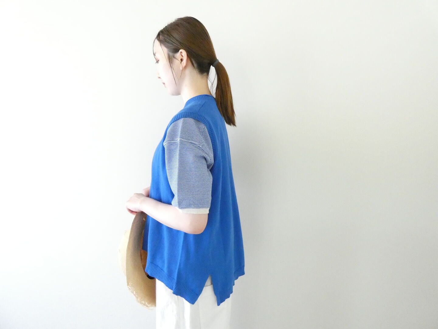 mao made(マオメイド) やわらかコットンほんのりフロントボタンバックスリットベストの商品画像8