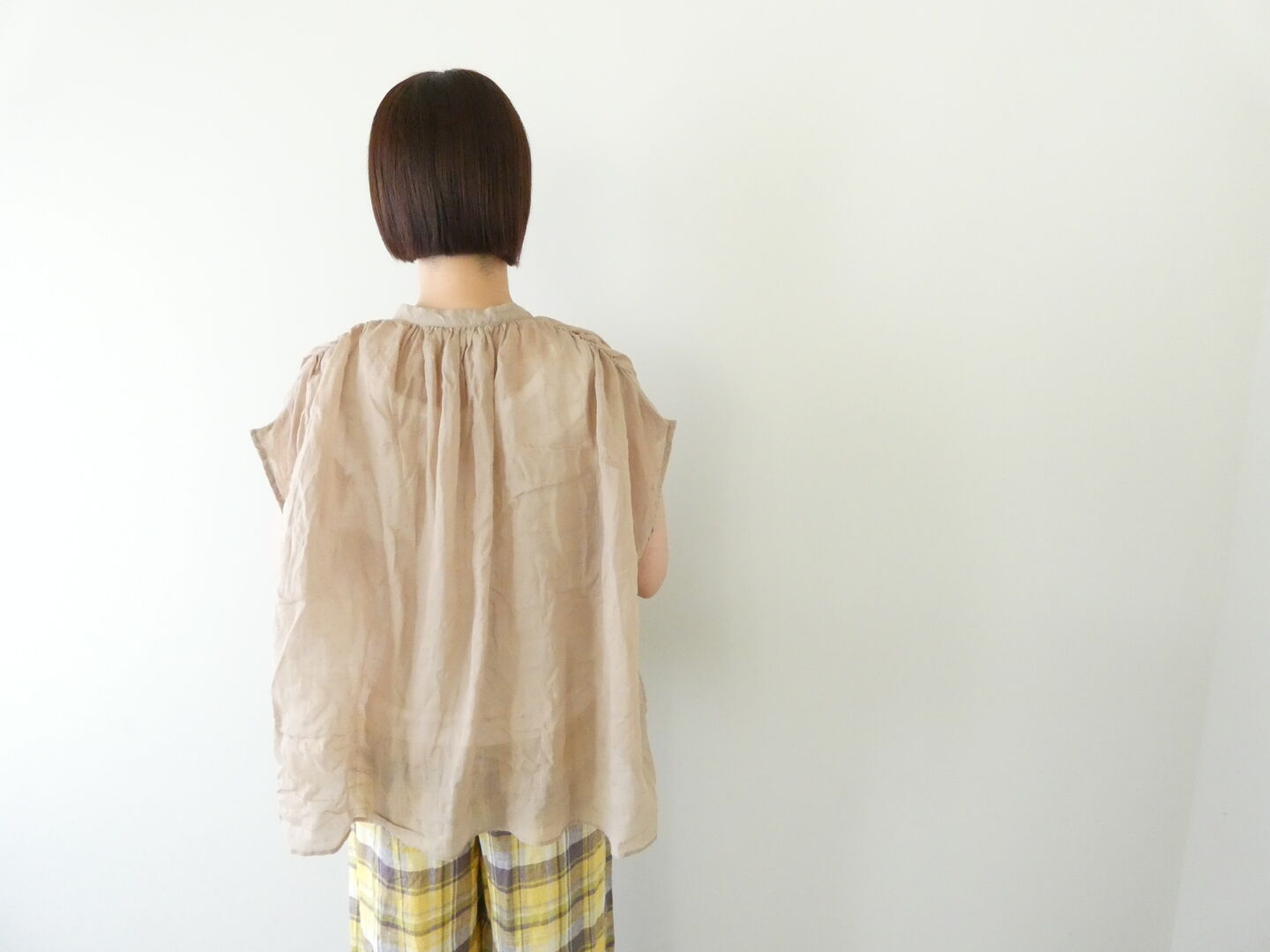 MidiUmi(ミディウミ) ラミーギャザーノースリーブシャツの商品画像10