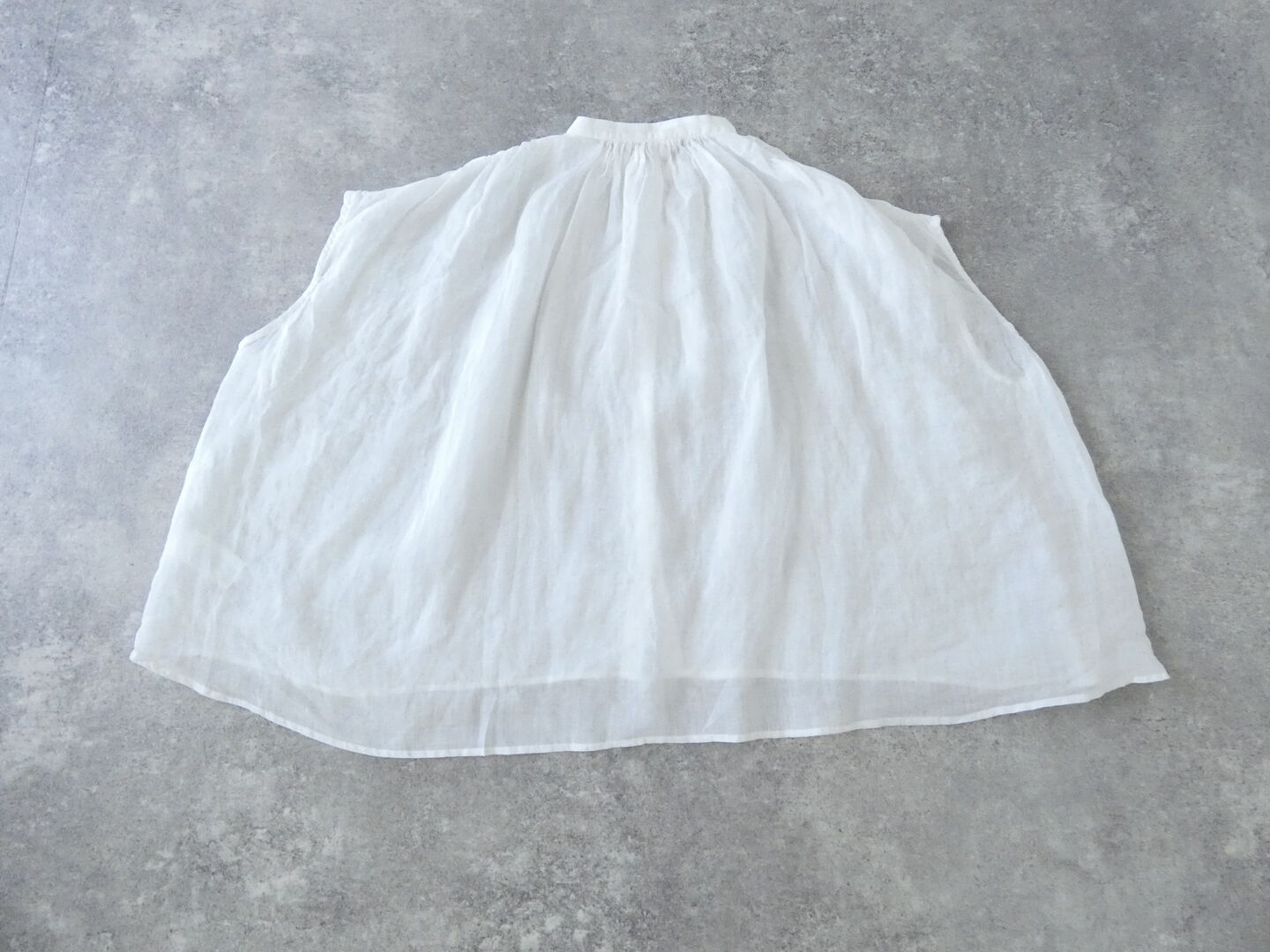 MidiUmi(ミディウミ) ラミーギャザーノースリーブシャツの商品画像29