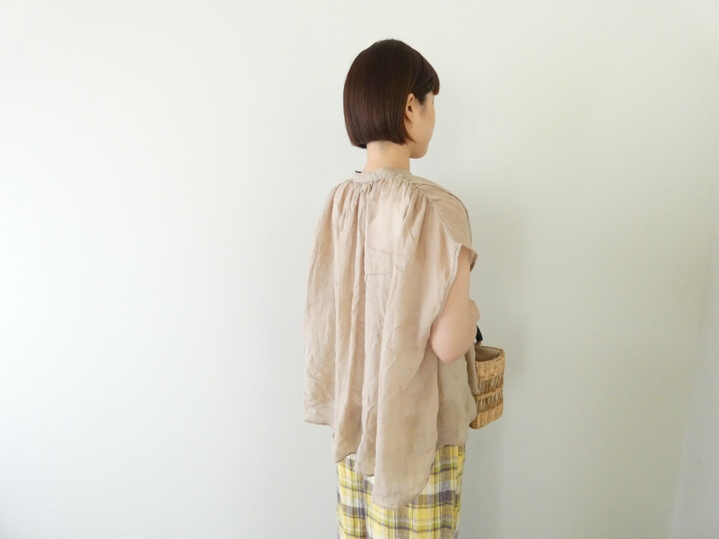 MidiUmi(ミディウミ) ラミーギャザーノースリーブシャツの商品画像9