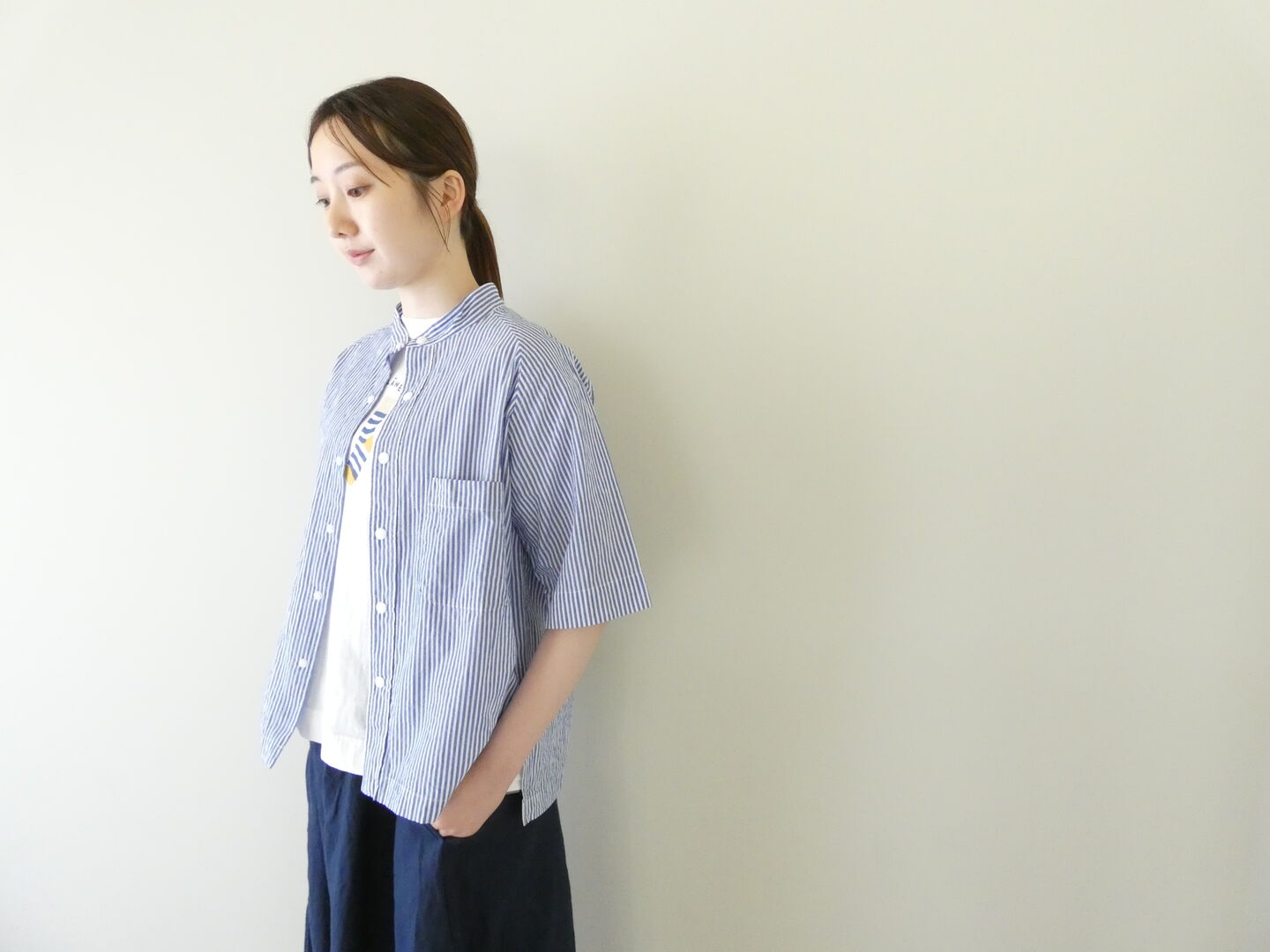 RINEN(リネン) 80/150/1強撚平織半袖ラグランスタンドカラーシャツの商品画像2