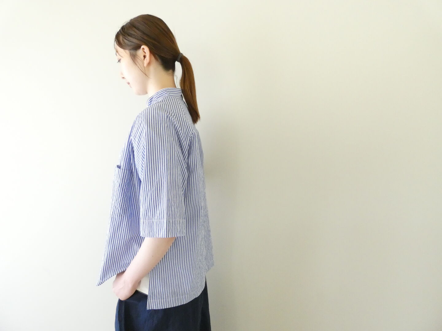RINEN(リネン) 80/150/1強撚平織半袖ラグランスタンドカラーシャツの商品画像8