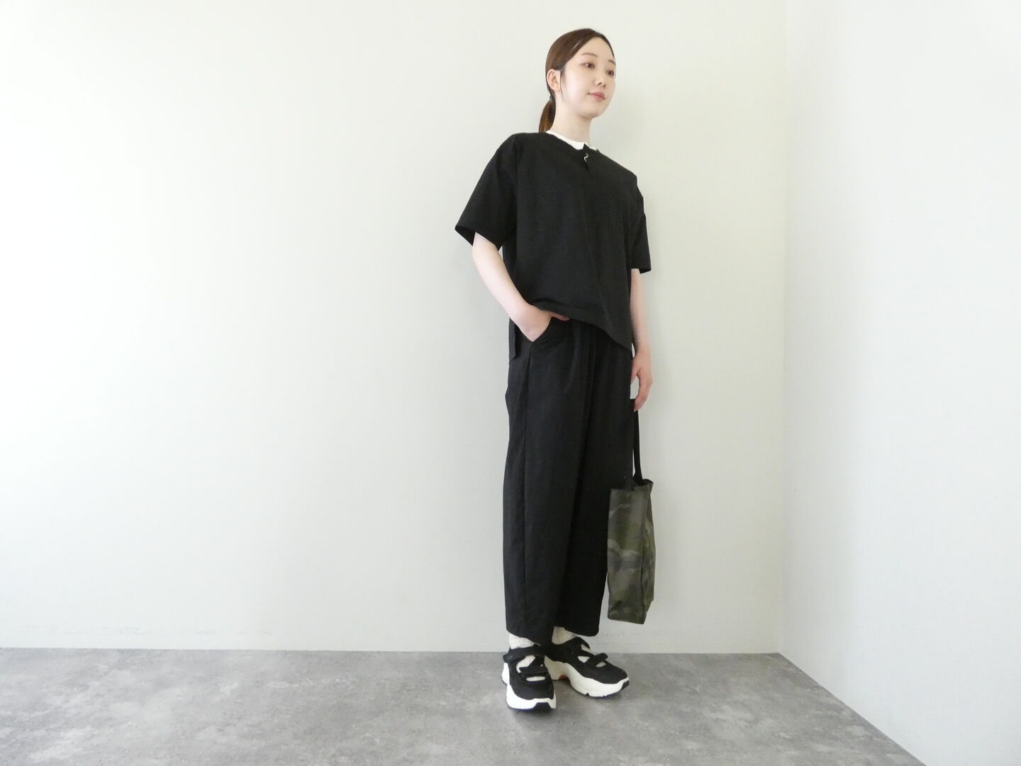RINEN(リネン) ストレッチナイロンワンタックパンツの商品画像2