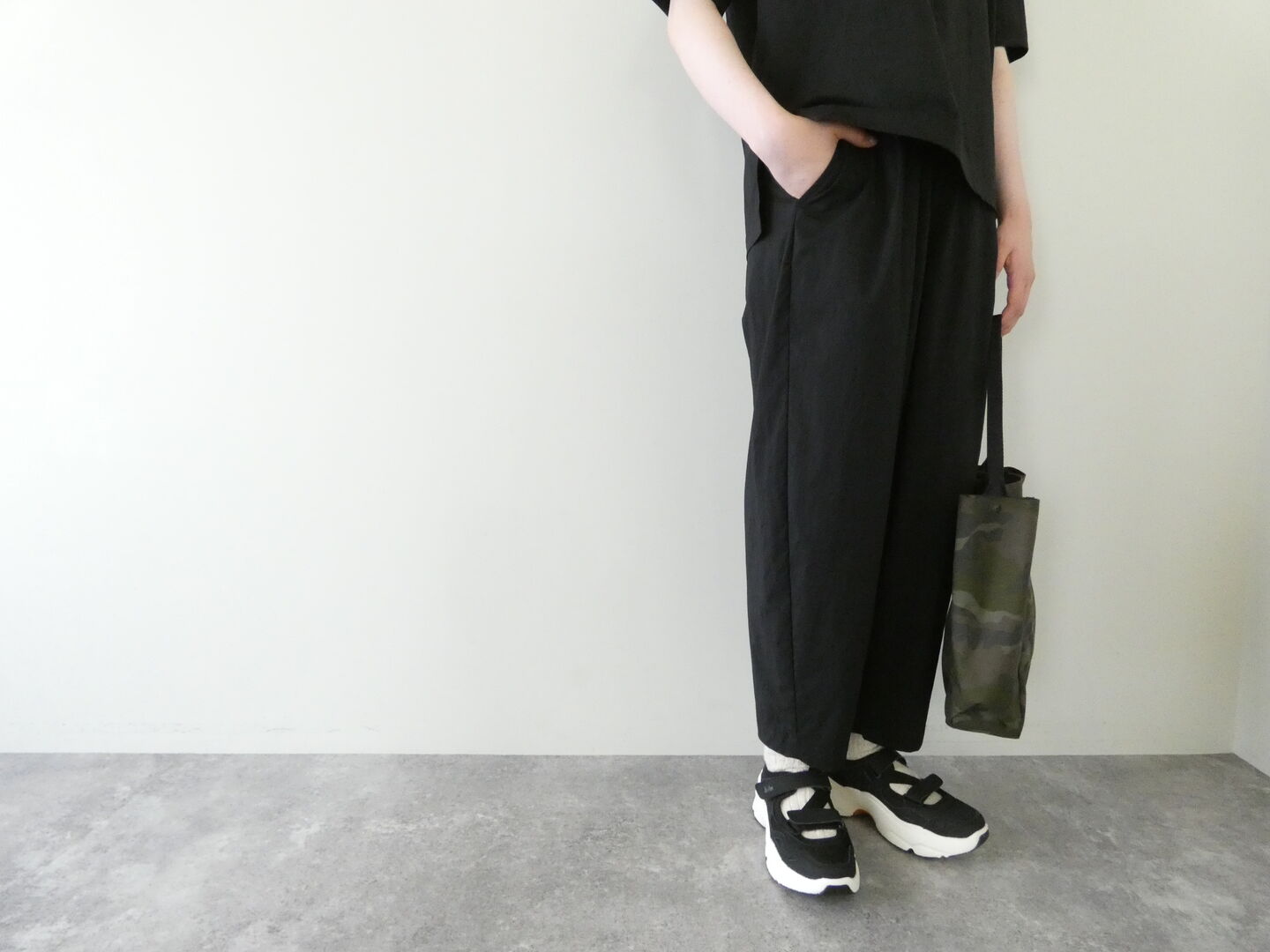 RINEN(リネン) ストレッチナイロンワンタックパンツの商品画像4