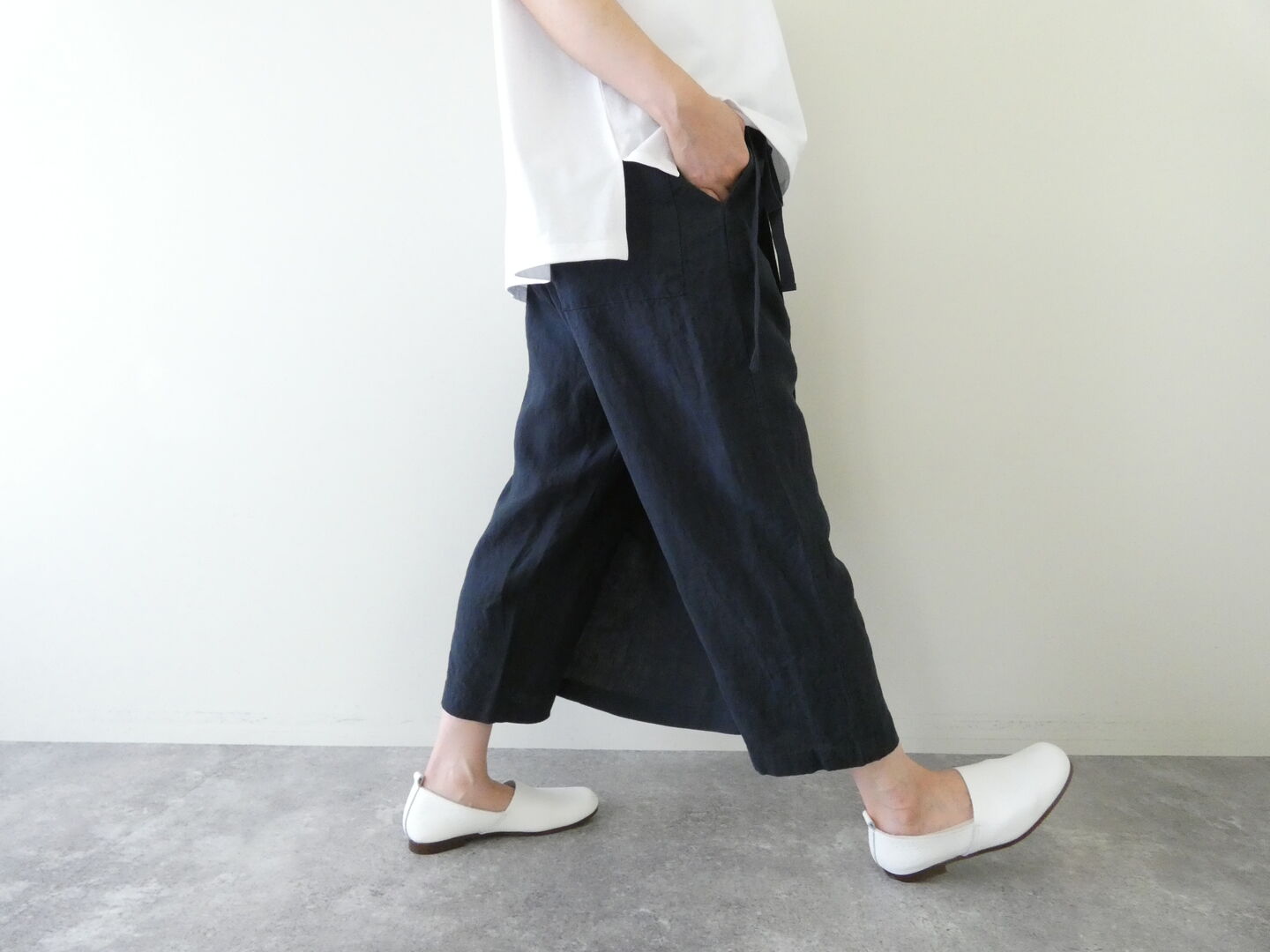 TRAVAIL MANUEL(トラバイユマニュアル) フレンチリネンキャンバスラップパンツの商品画像1