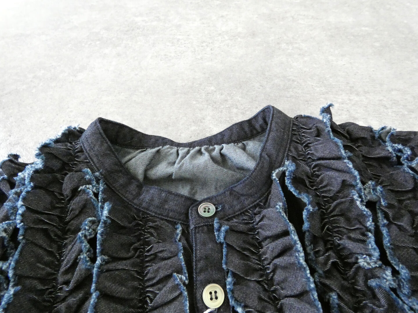 UNIVERSAL TISSU(ユニヴァーサル ティシュ) スリーブレスフリルブラウスの商品画像31