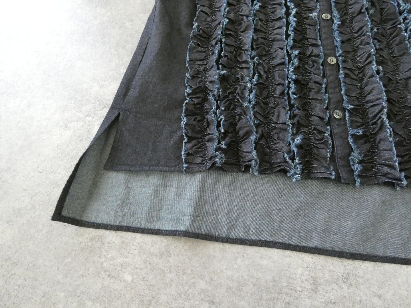 UNIVERSAL TISSU(ユニヴァーサル ティシュ) スリーブレスフリルブラウスの商品画像34