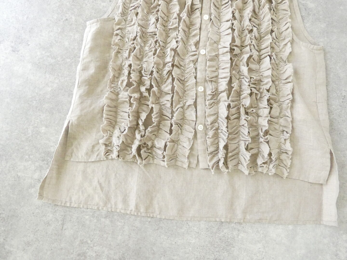 UNIVERSAL TISSU(ユニヴァーサル ティシュ) スリーブレスフリルブラウスの商品画像47