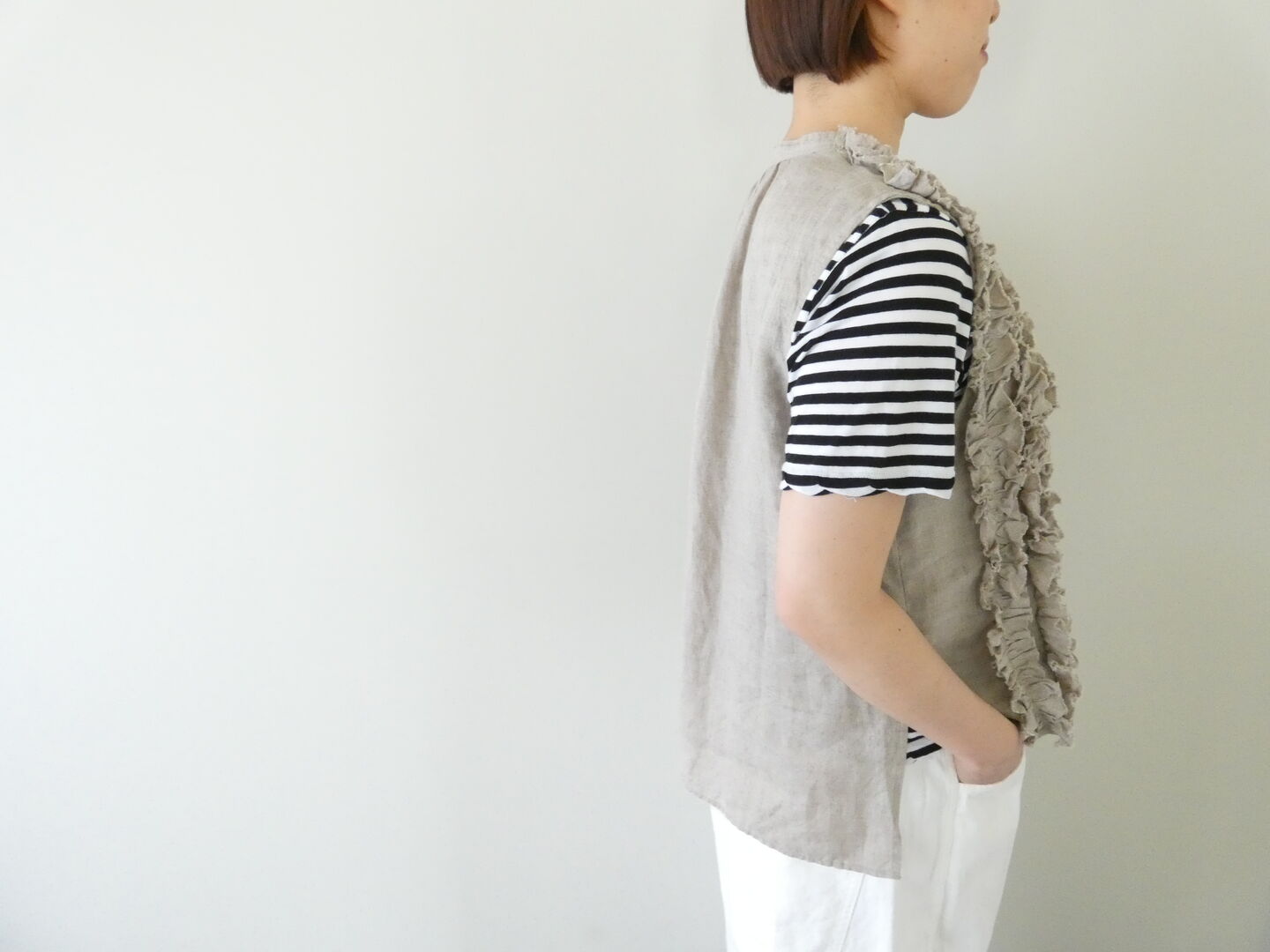 UNIVERSAL TISSU(ユニヴァーサル ティシュ) スリーブレスフリルブラウスの商品画像8