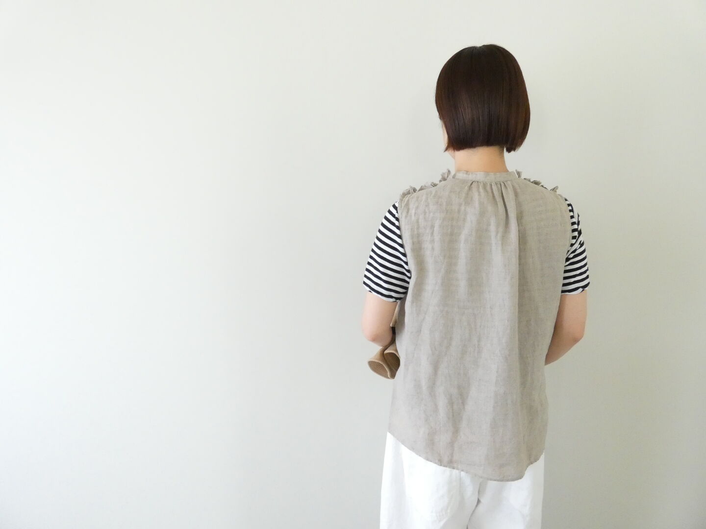 UNIVERSAL TISSU(ユニヴァーサル ティシュ) スリーブレスフリルブラウスの商品画像9