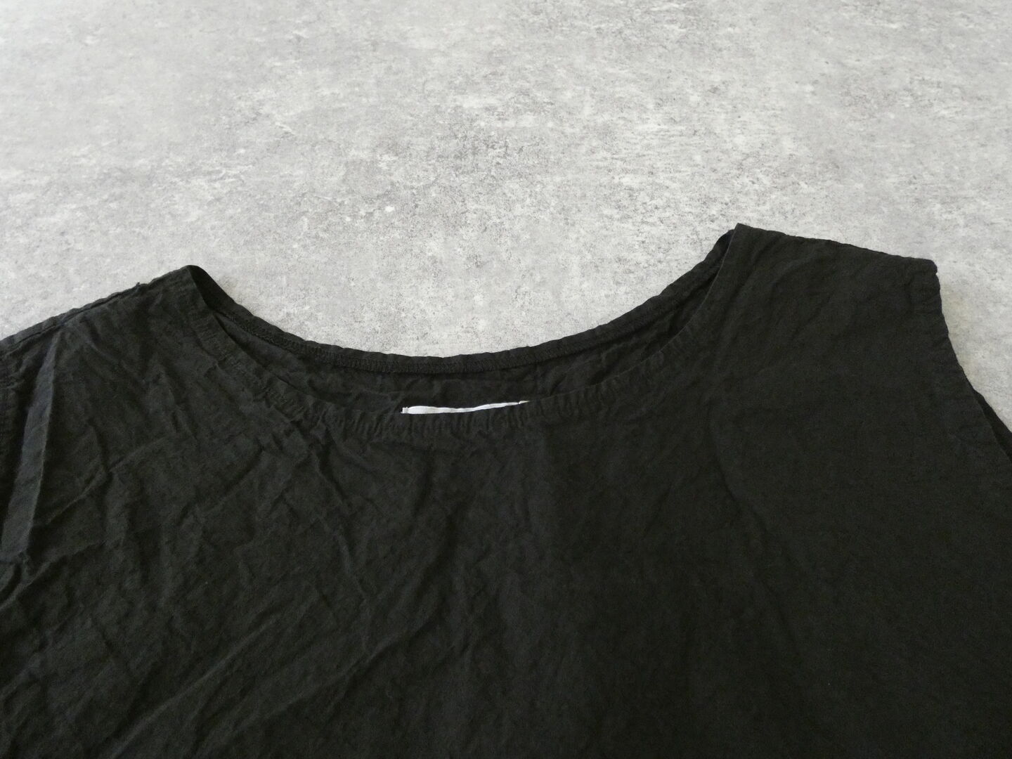 Veritecoeur(ヴェリテクール) シュリンクノースリーブトップスの商品画像31