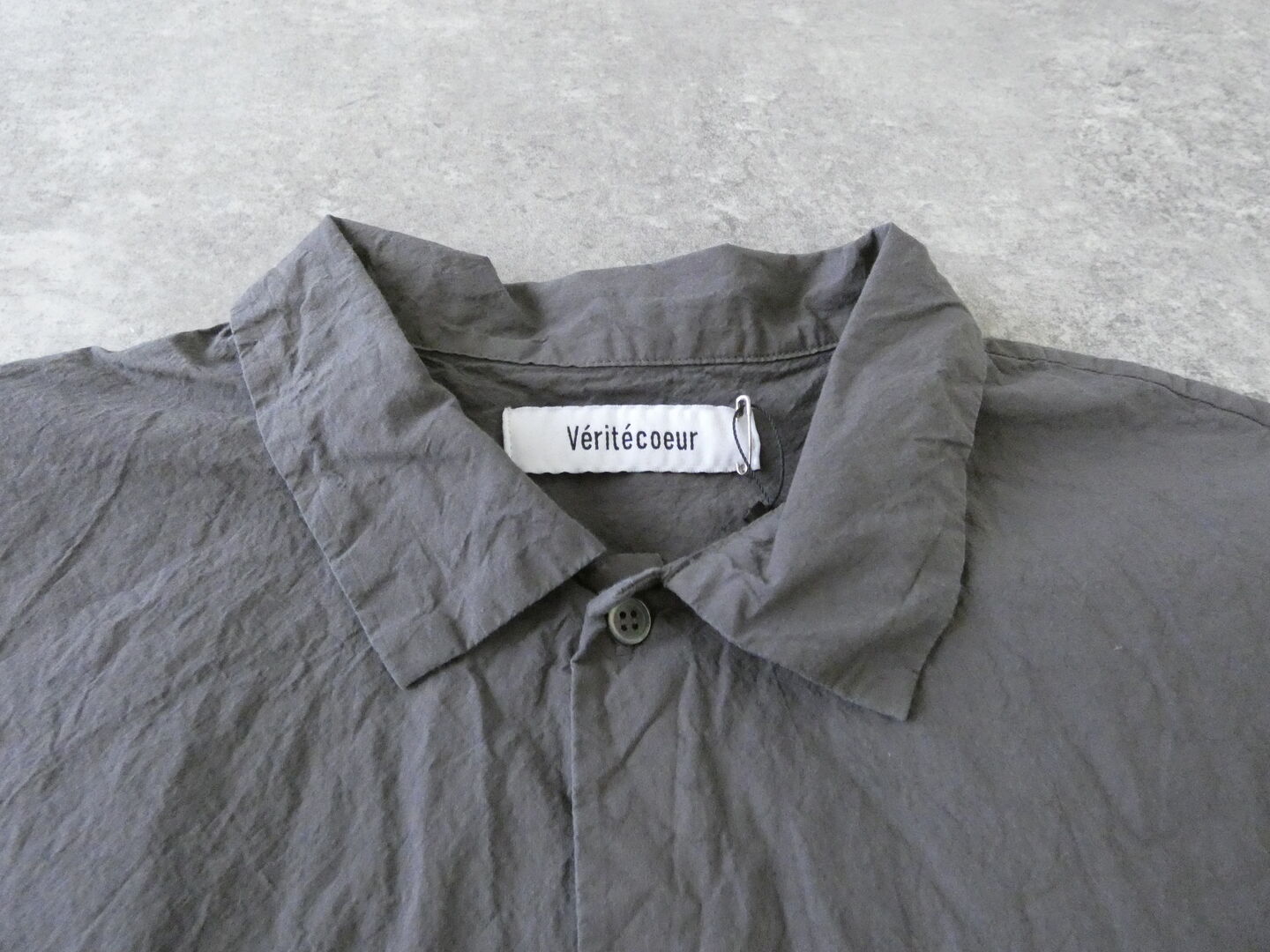 Veritecoeur(ヴェリテクール) シュリンクフレンチスリーブシャツの商品画像45