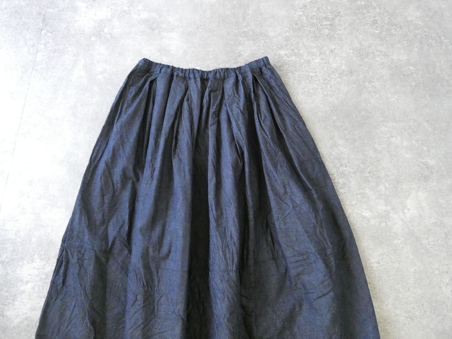 ina(イナ) 5ozデニム切替コクーンスカートの商品画像21
