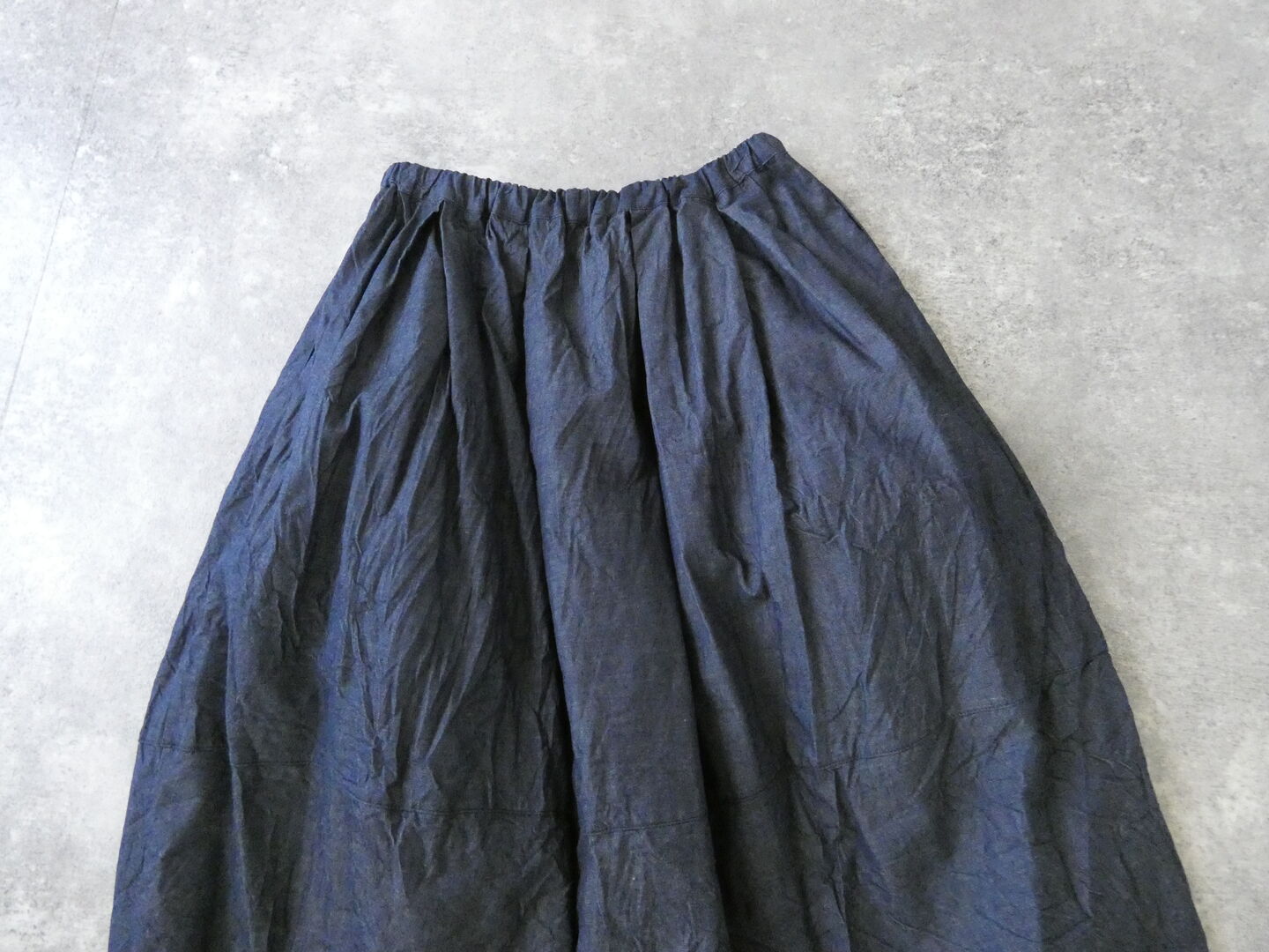 ina(イナ) 5ozデニム切替コクーンスカートの商品画像28