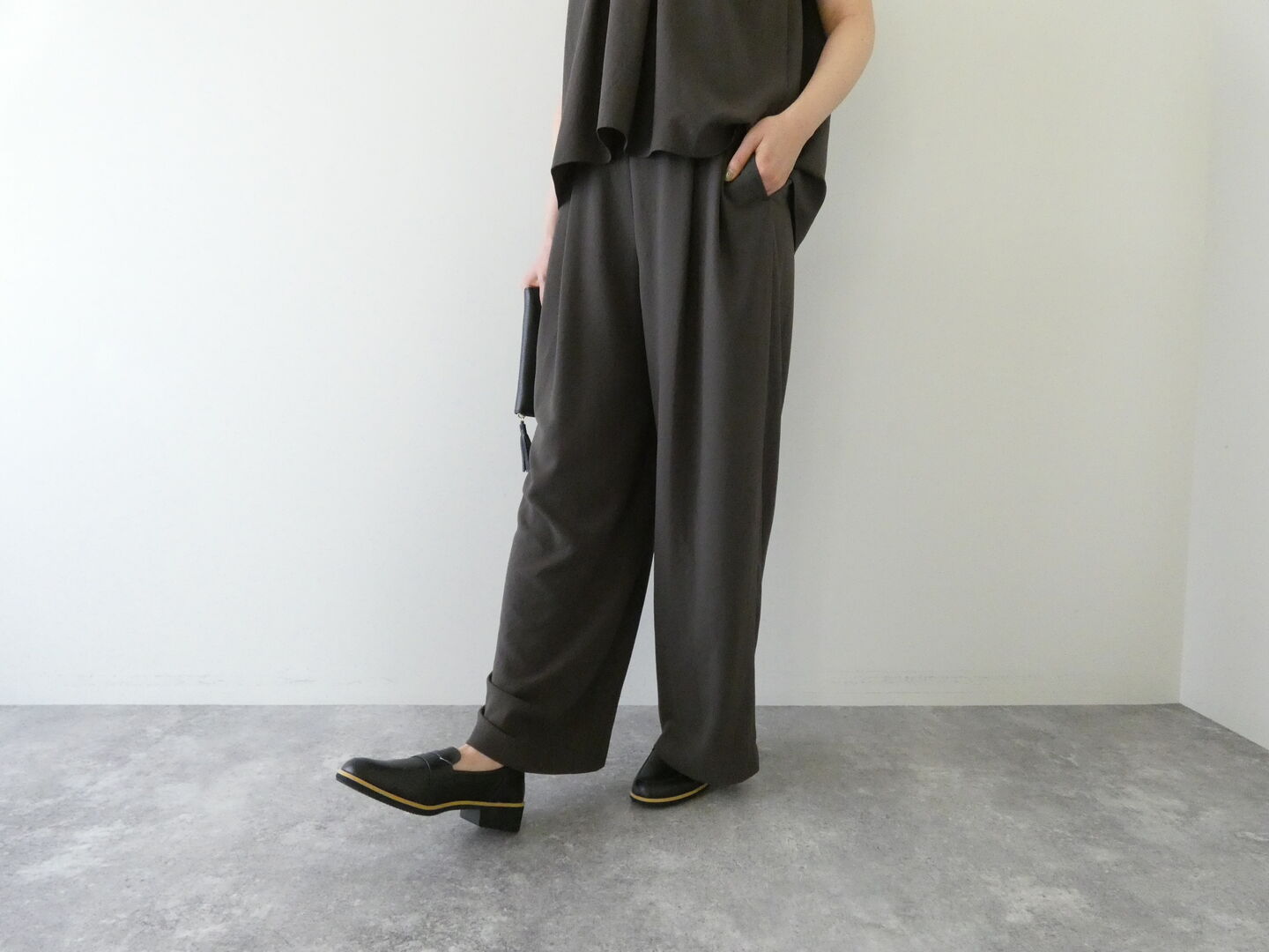 DONEEYU(ドニーユ) ジョーゼット2タックワイドパンツの商品画像4