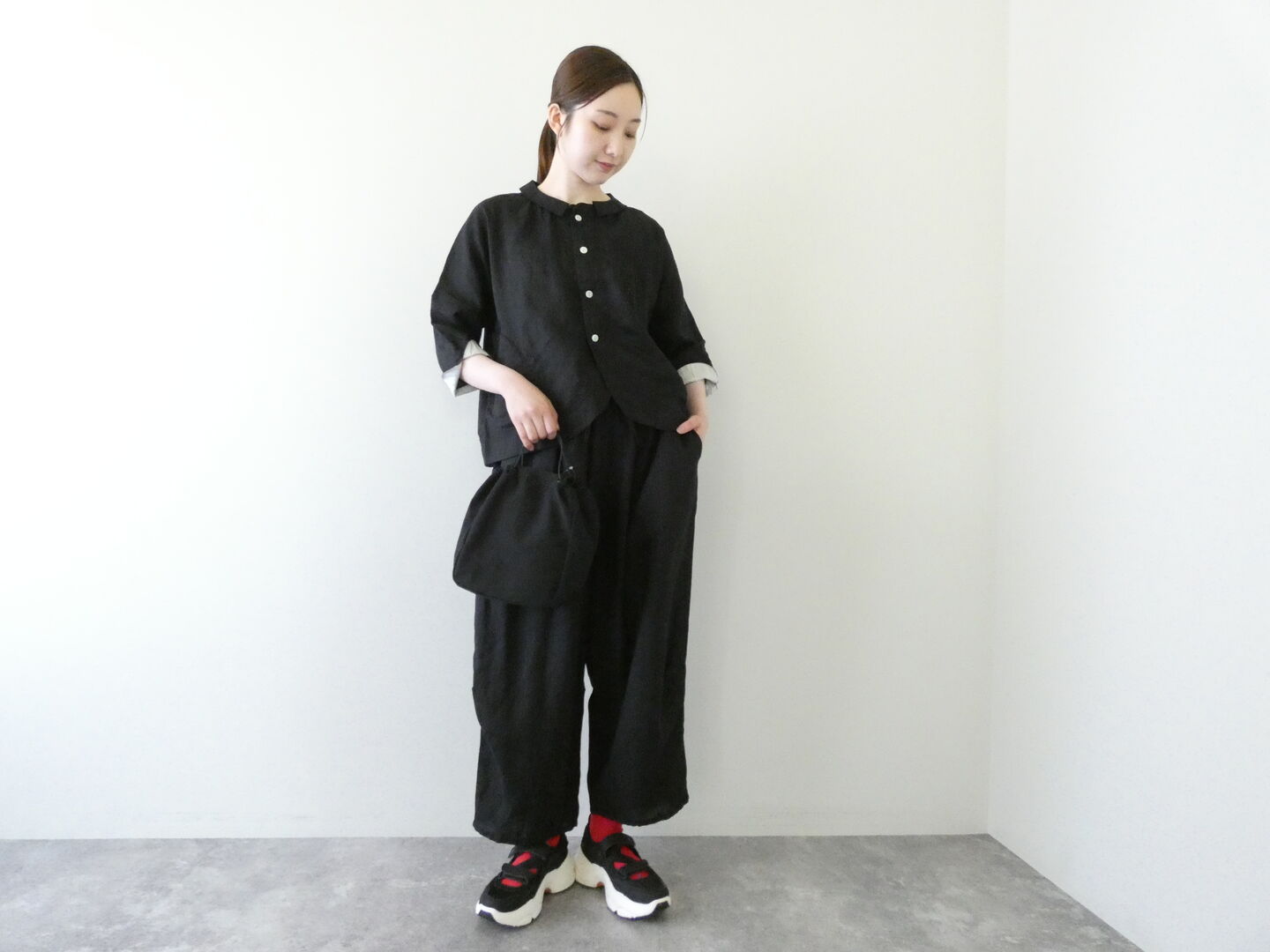 快晴堂(かいせいどう) 初秋まで着られるリネン ちび衿ボレロの商品画像1