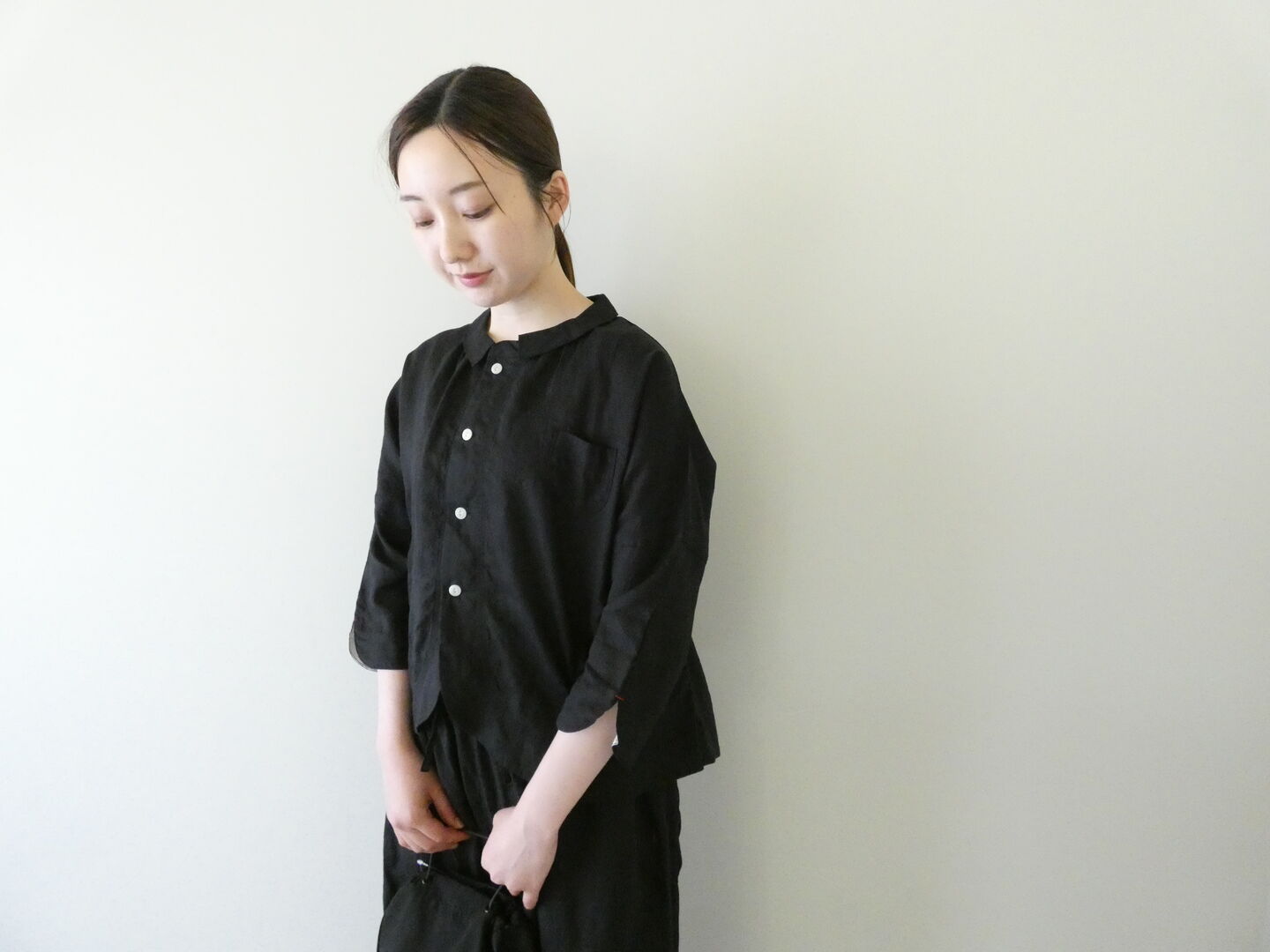 快晴堂(かいせいどう) 初秋まで着られるリネン ちび衿ボレロの商品画像4