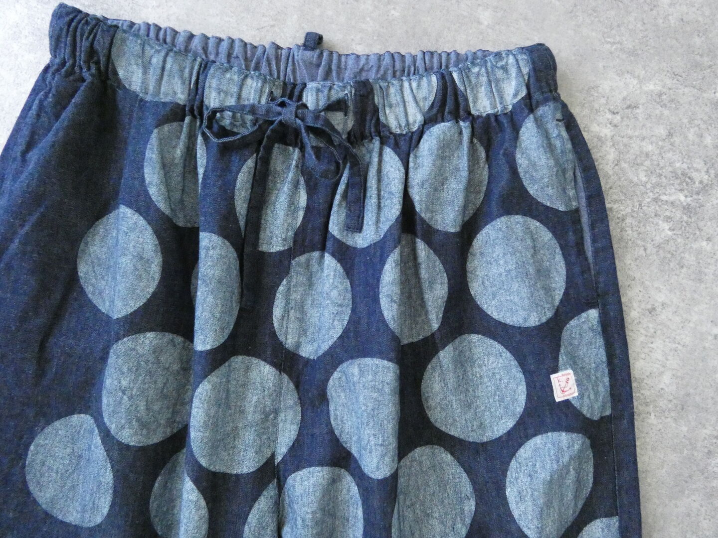 快晴堂(かいせいどう) インディゴデニムの大きな水玉　後ろポケパンツの商品画像21