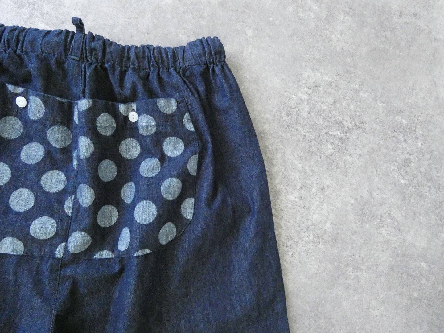 快晴堂(かいせいどう) インディゴデニムの大きな水玉　後ろポケパンツの商品画像30