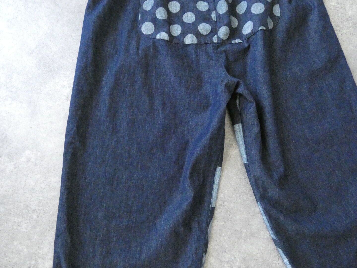 快晴堂(かいせいどう) インディゴデニムの大きな水玉　後ろポケパンツの商品画像31