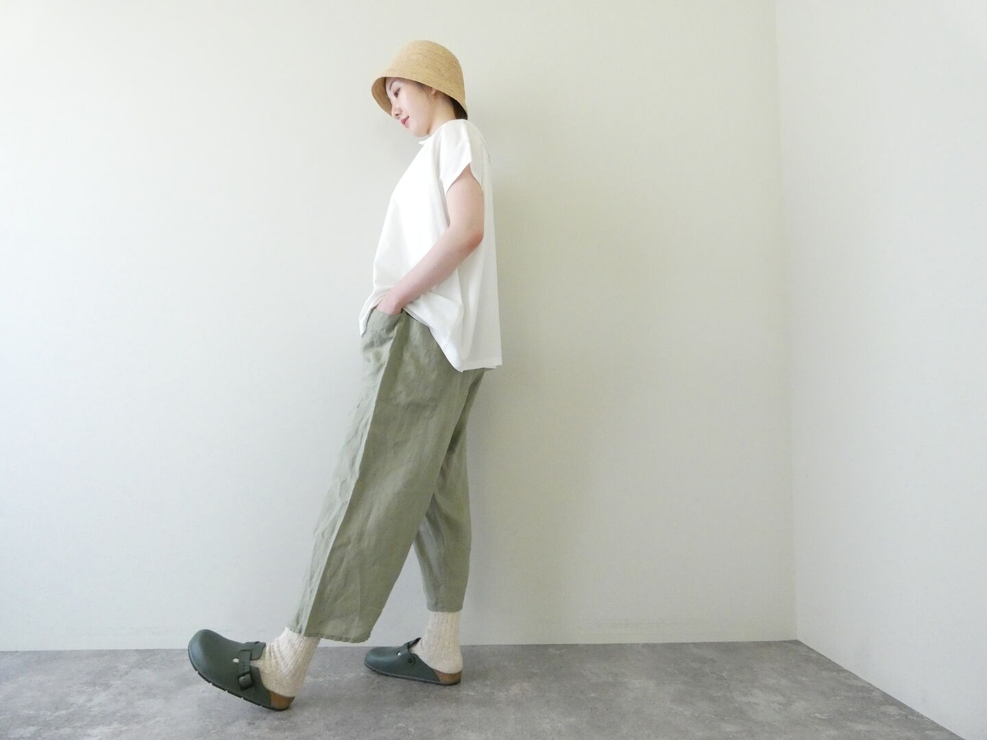 快晴堂(かいせいどう) 初秋まで着られるリネン　斜めポケパンツの商品画像7