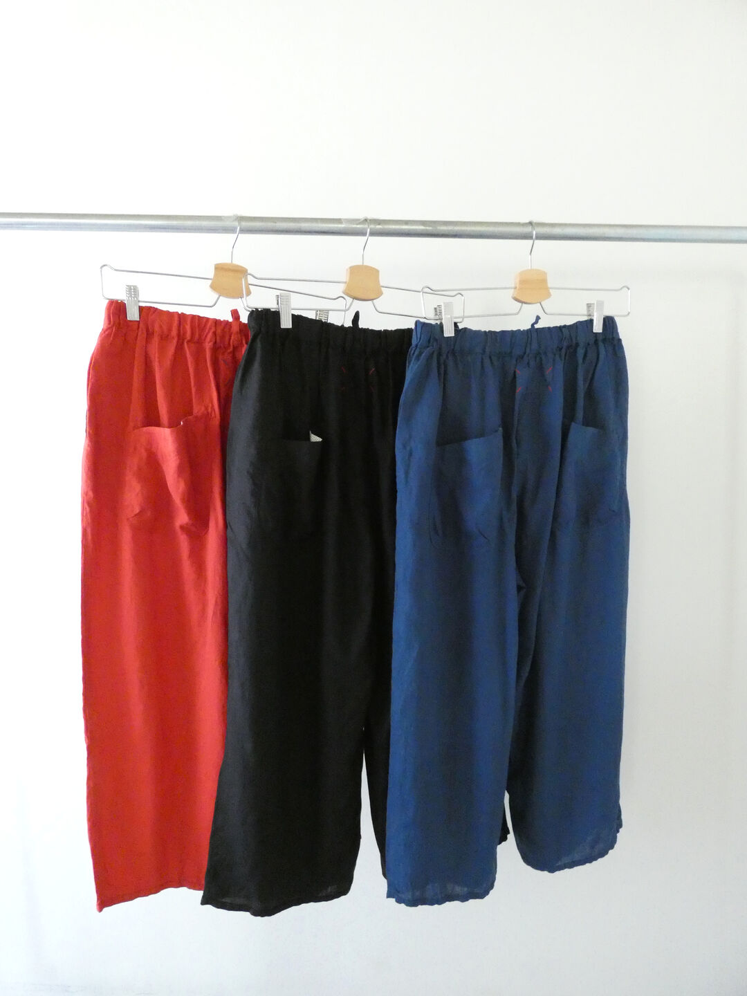 快晴堂(かいせいどう) 初秋まで着られるリネン　ふわふわタックパンツの商品画像10