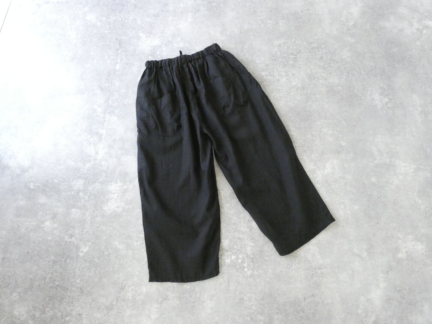 快晴堂(かいせいどう) 初秋まで着られるリネン　ふわふわタックパンツの商品画像12