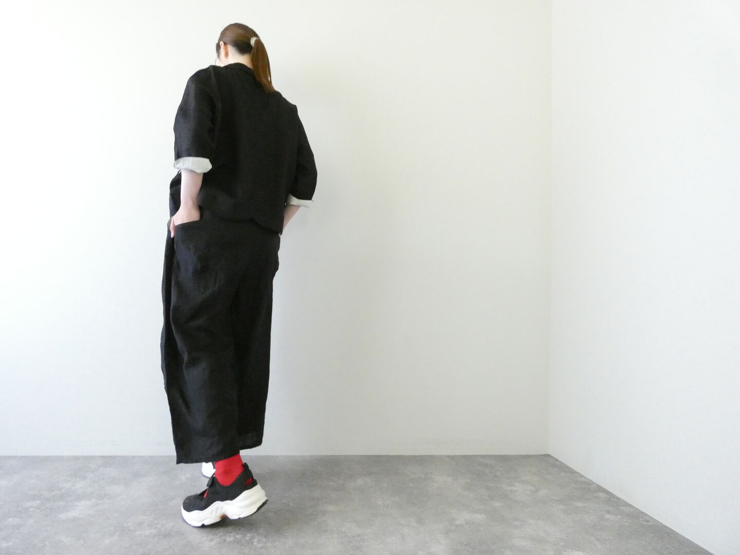快晴堂(かいせいどう) 初秋まで着られるリネン　ふわふわタックパンツの商品画像7