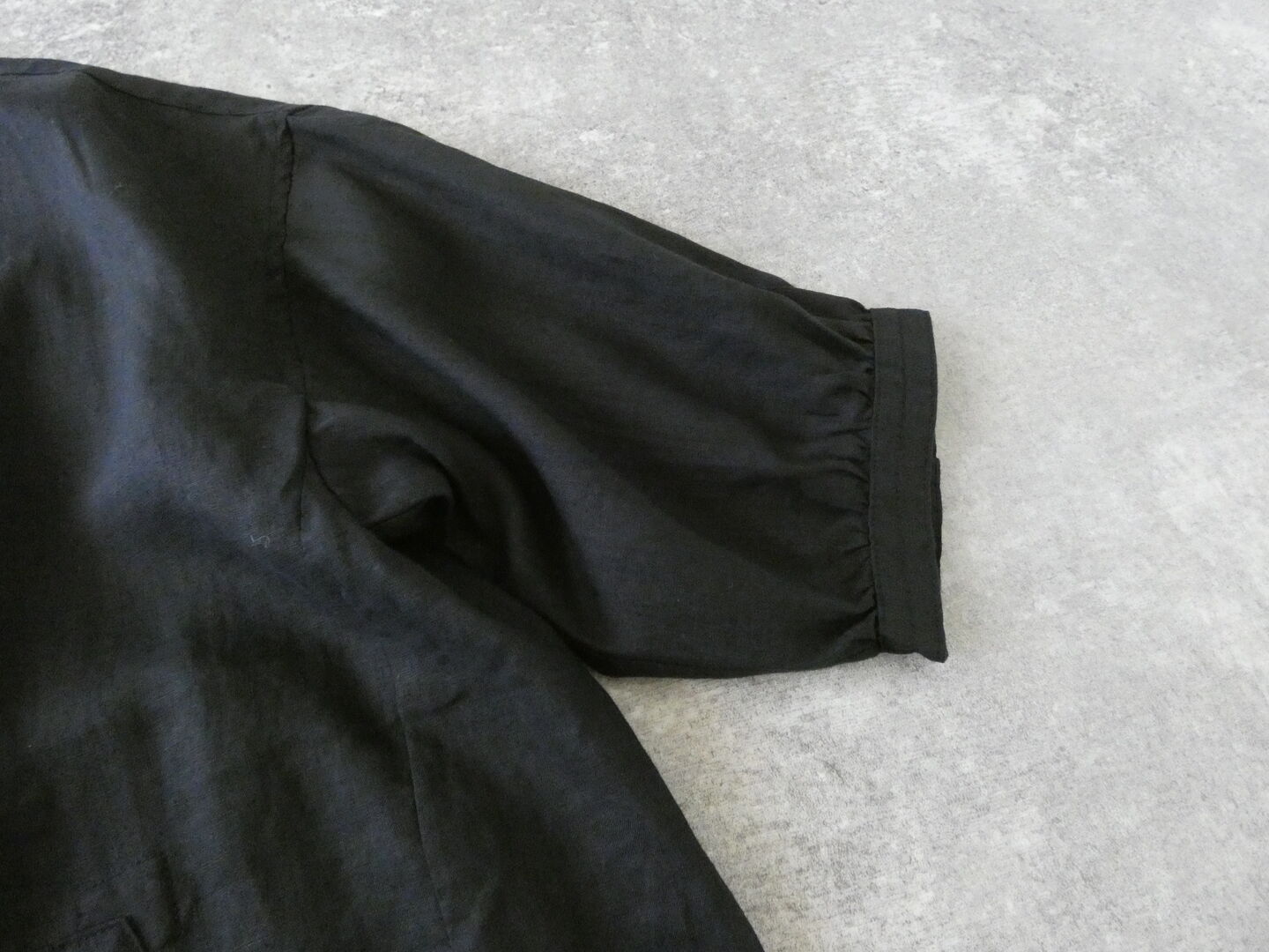 快晴堂(かいせいどう) 初秋まで着られるリネン 6分袖ギャザーシャツの商品画像47