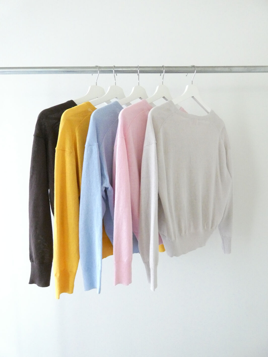 mao made(マオメイド) リネンUVカットVネッククロップド丈カーディガンの商品画像10