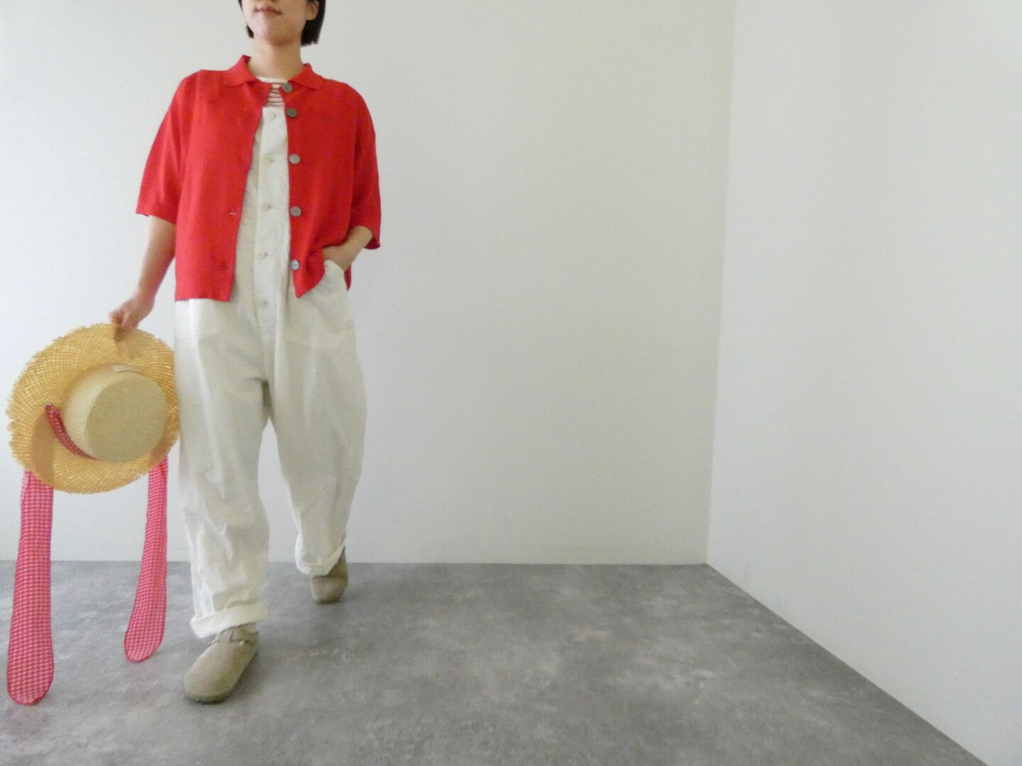 mao made(マオメイド) UV加工リネンポロ衿ハーフスリーブカーディガンの商品画像1