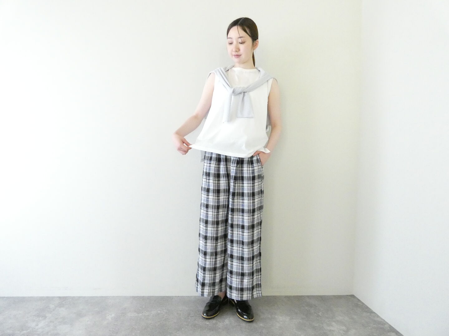 mao made(マオメイド) きれいめシルケットシンプルノースリーブの商品画像1