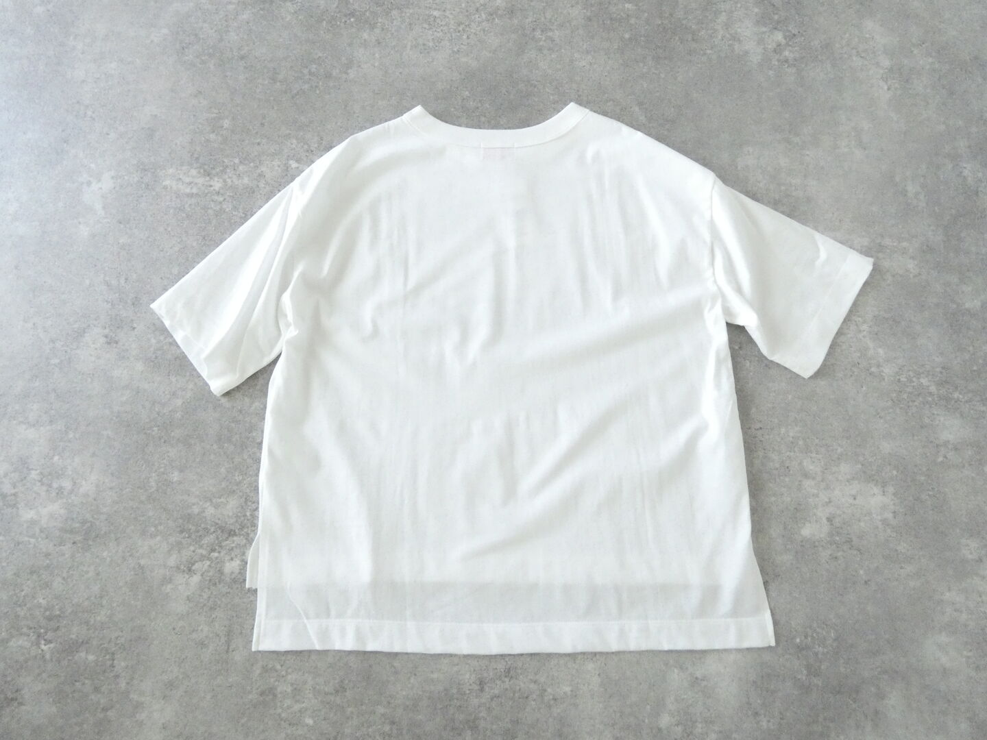 mao made(マオメイド) きれいめ天竺カレッジロゴTEEの商品画像29