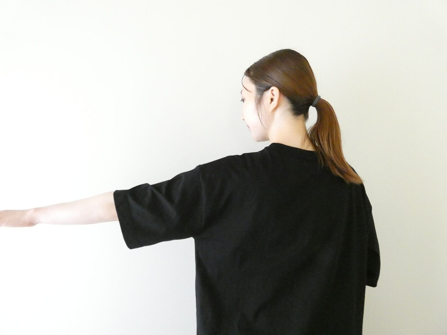 mao made(マオメイド) きれいめ天竺カレッジロゴTEEの商品画像6