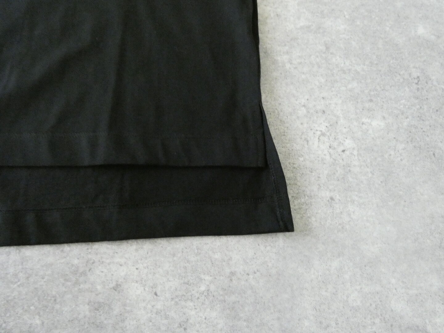 mao made(マオメイド) きれいめ天竺カレッジロゴTEEの商品画像61