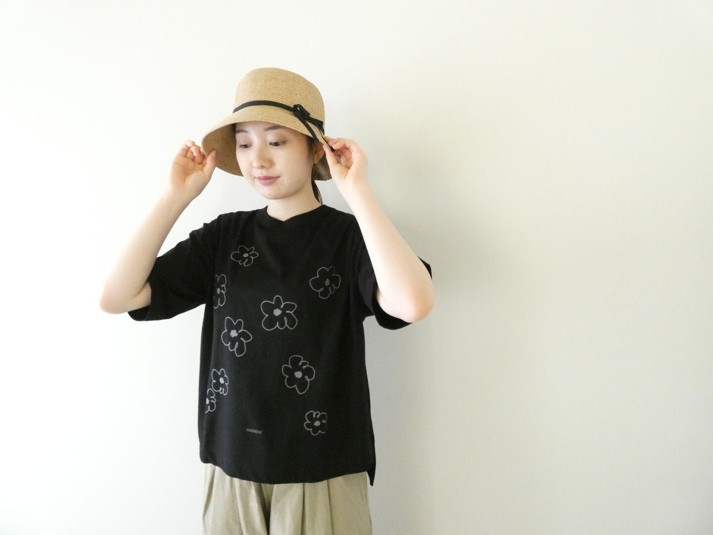 mao made(マオメイド) きれいめ天竺 ANEMONE TEEの商品画像4