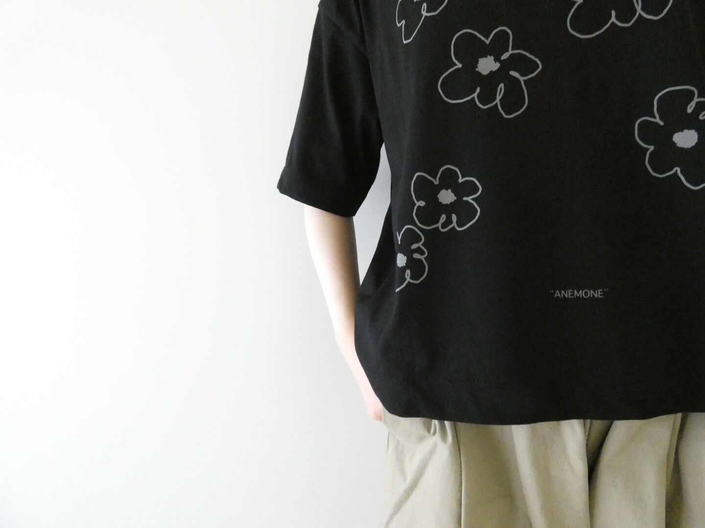 mao made(マオメイド) きれいめ天竺 ANEMONE TEEの商品画像5