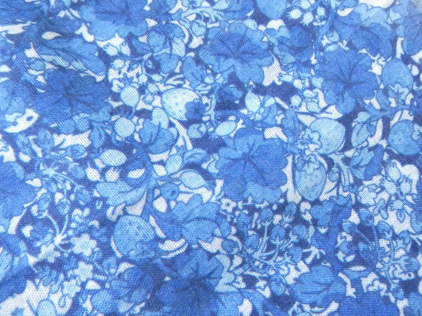R＆D.M.Co-(オールドマンズテーラー) TYPEWRITER WILD BERRY FLORAL GAUZE SHAWLの商品画像10