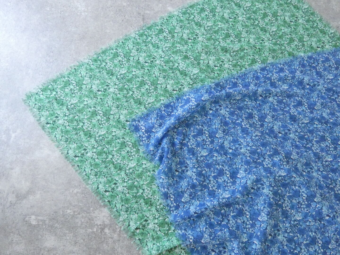 R＆D.M.Co-(オールドマンズテーラー) TYPEWRITER WILD BERRY FLORAL GAUZE SHAWLの商品画像42