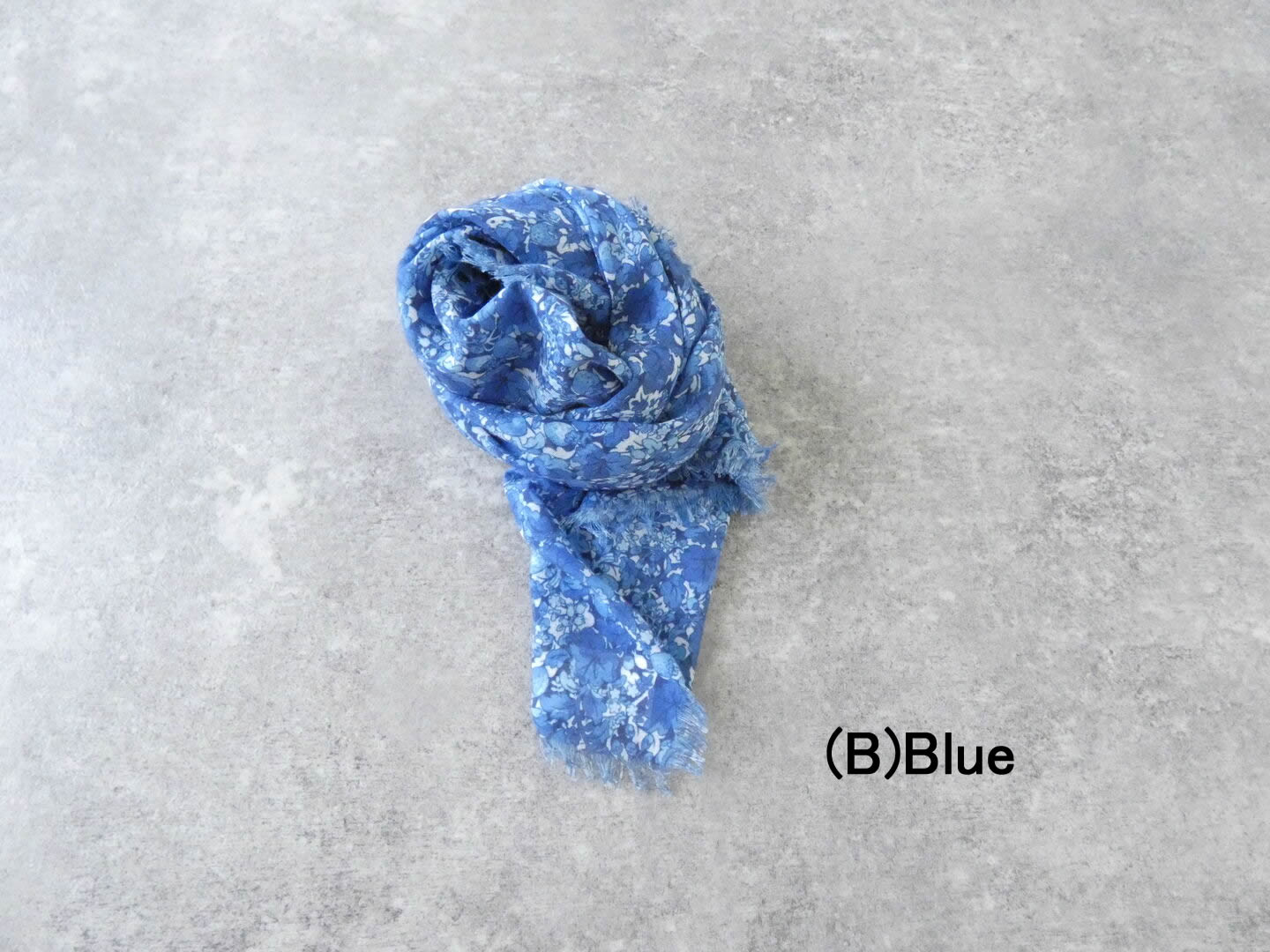 R＆D.M.Co-(オールドマンズテーラー) TYPEWRITER WILD BERRY FLORAL GAUZE SHAWLの商品画像9