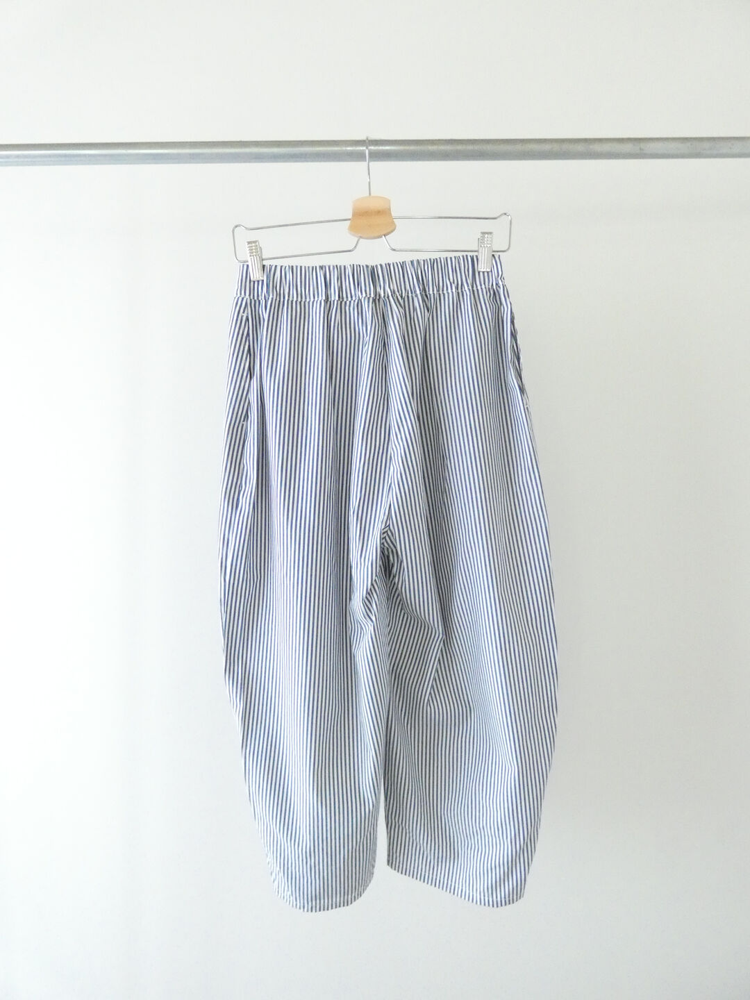 NARU 先染め50sブロードストライプエッグパンツの商品画像12