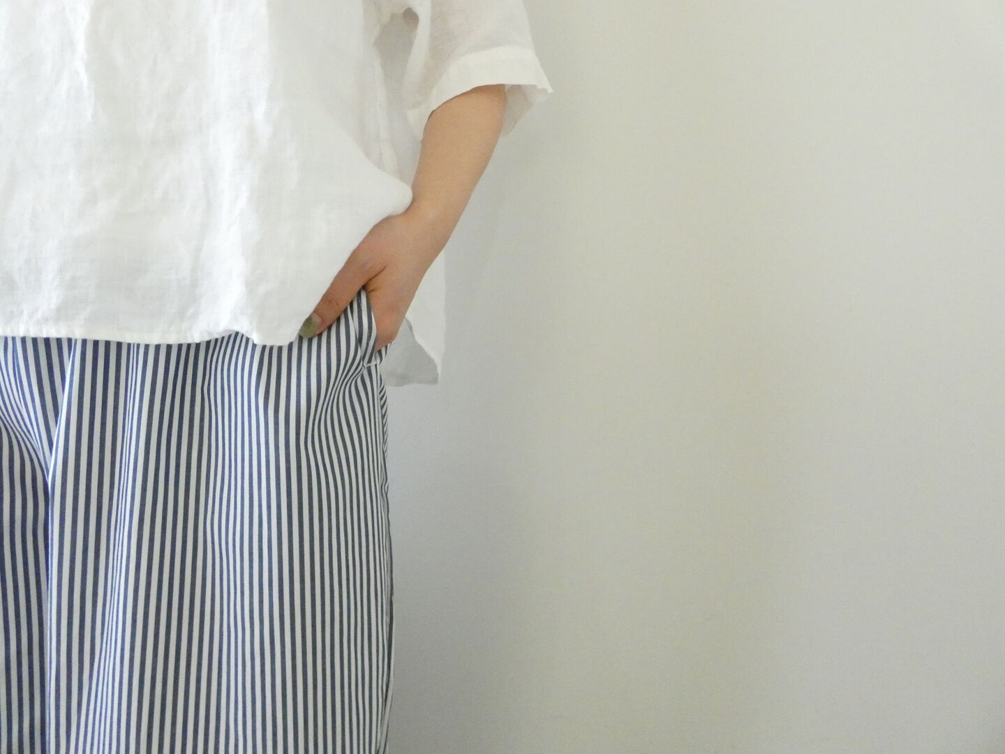 NARU 先染め50sブロードストライプエッグパンツの商品画像3
