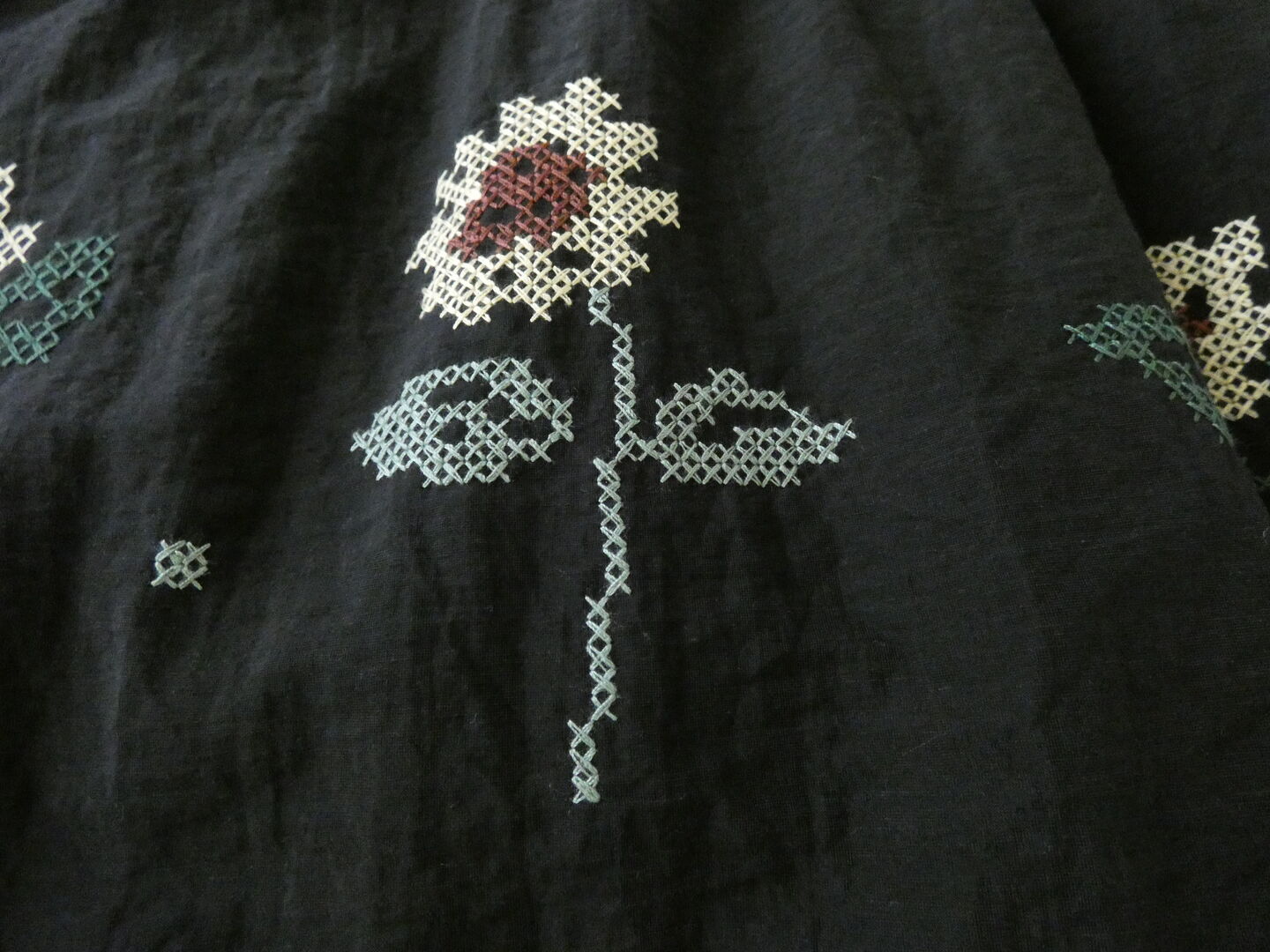 l’atelier du savon(アトリエドゥサボン) クロスステッチひまわり刺繍ブラウスの商品画像23