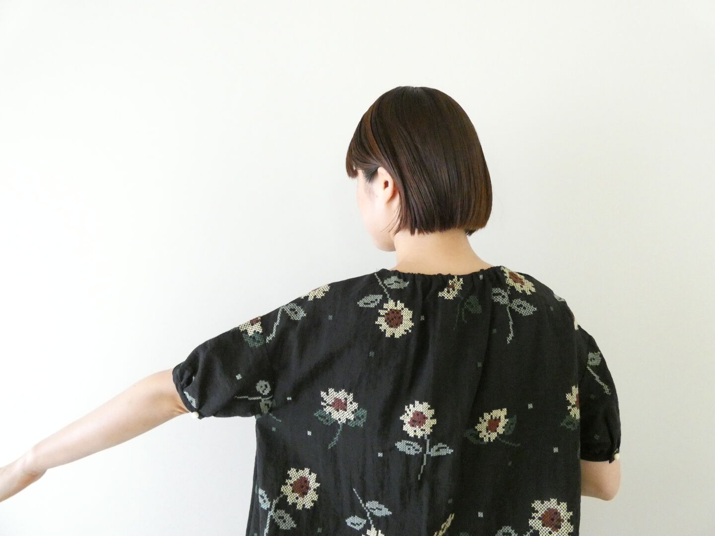 l’atelier du savon(アトリエドゥサボン) クロスステッチひまわり刺繍ブラウスの商品画像6