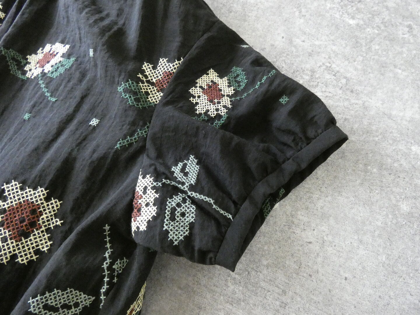 l’atelier du savon(アトリエドゥサボン) クロスステッチひまわり刺繍ワンピースの商品画像23