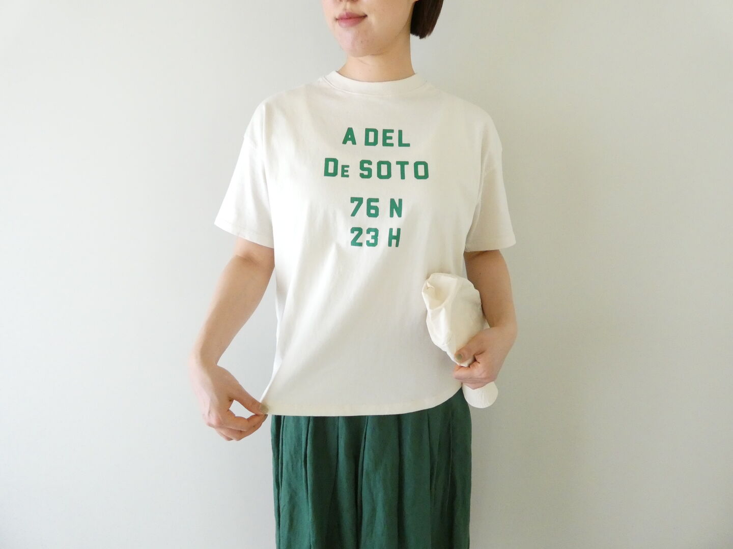 BLUE LAKE MARKET(ブルーレイクマーケット) アメリカンドライ天竺ヘムラウンドプリントTシャツ A DEL DE SOTOの商品画像3