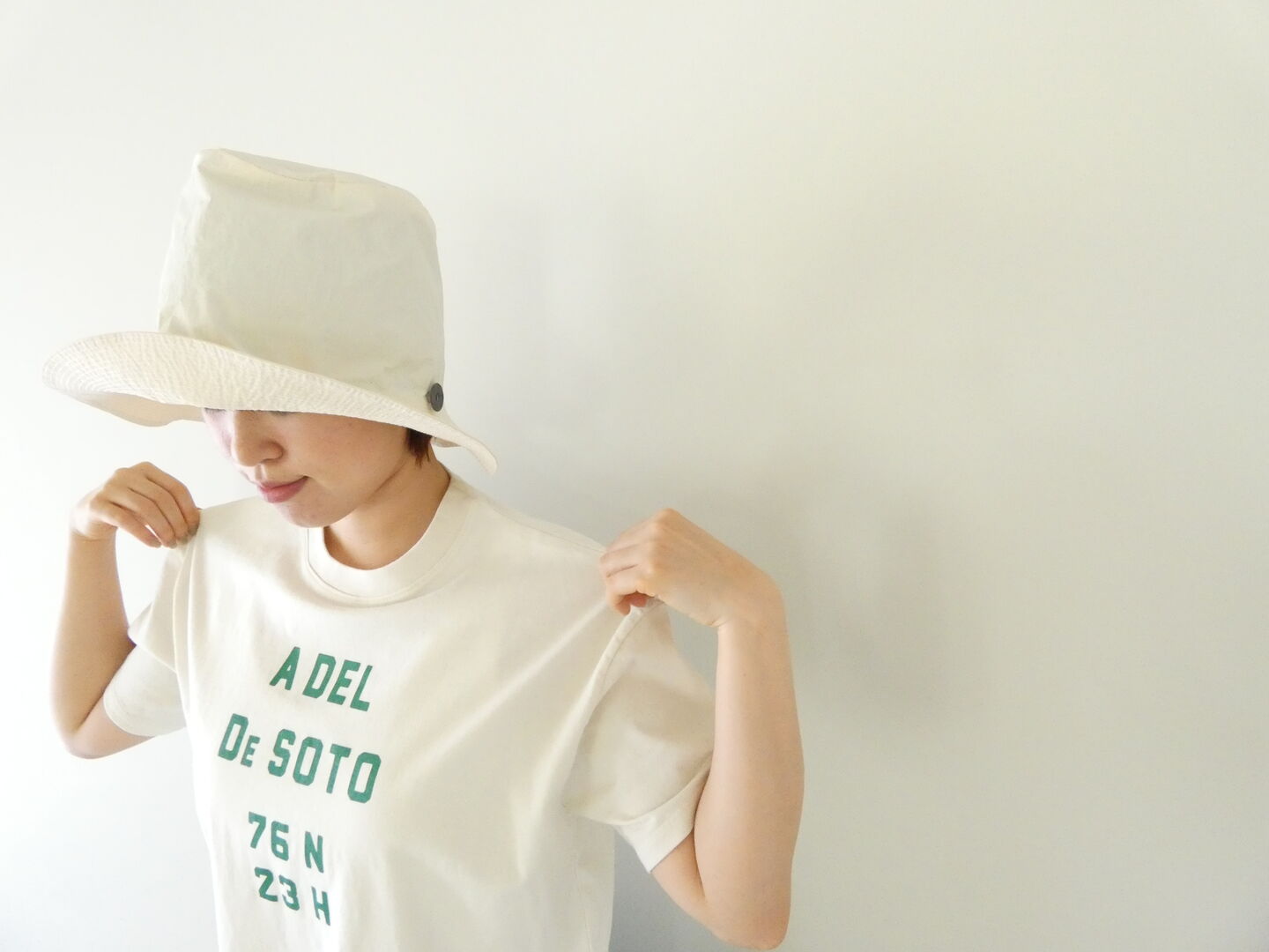 BLUE LAKE MARKET(ブルーレイクマーケット) アメリカンドライ天竺ヘムラウンドプリントTシャツ A DEL DE SOTOの商品画像5