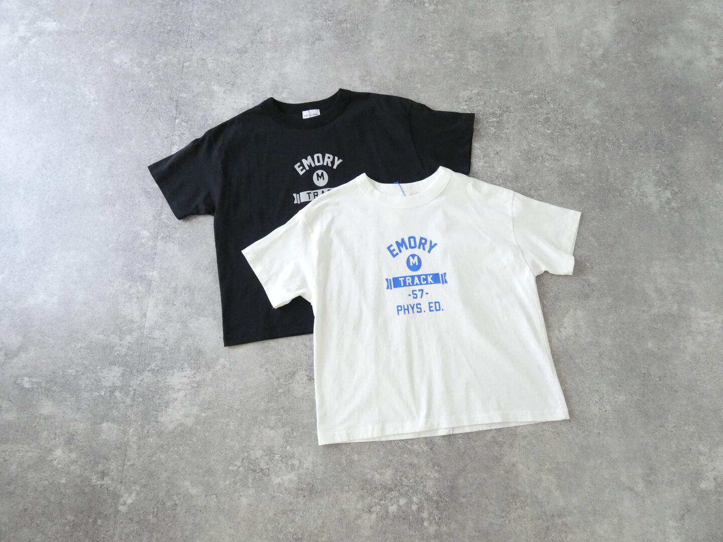 BLUE LAKE MARKET(ブルーレイクマーケット) アメリカンドライ天竺ベーシックプリントTシャツ EMORY M TRACK-57 の商品画像3
